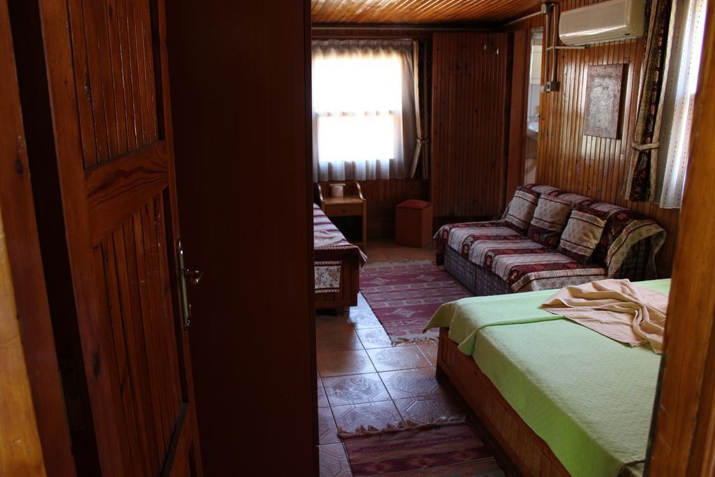 Lazer Pension Antalia Esterno foto